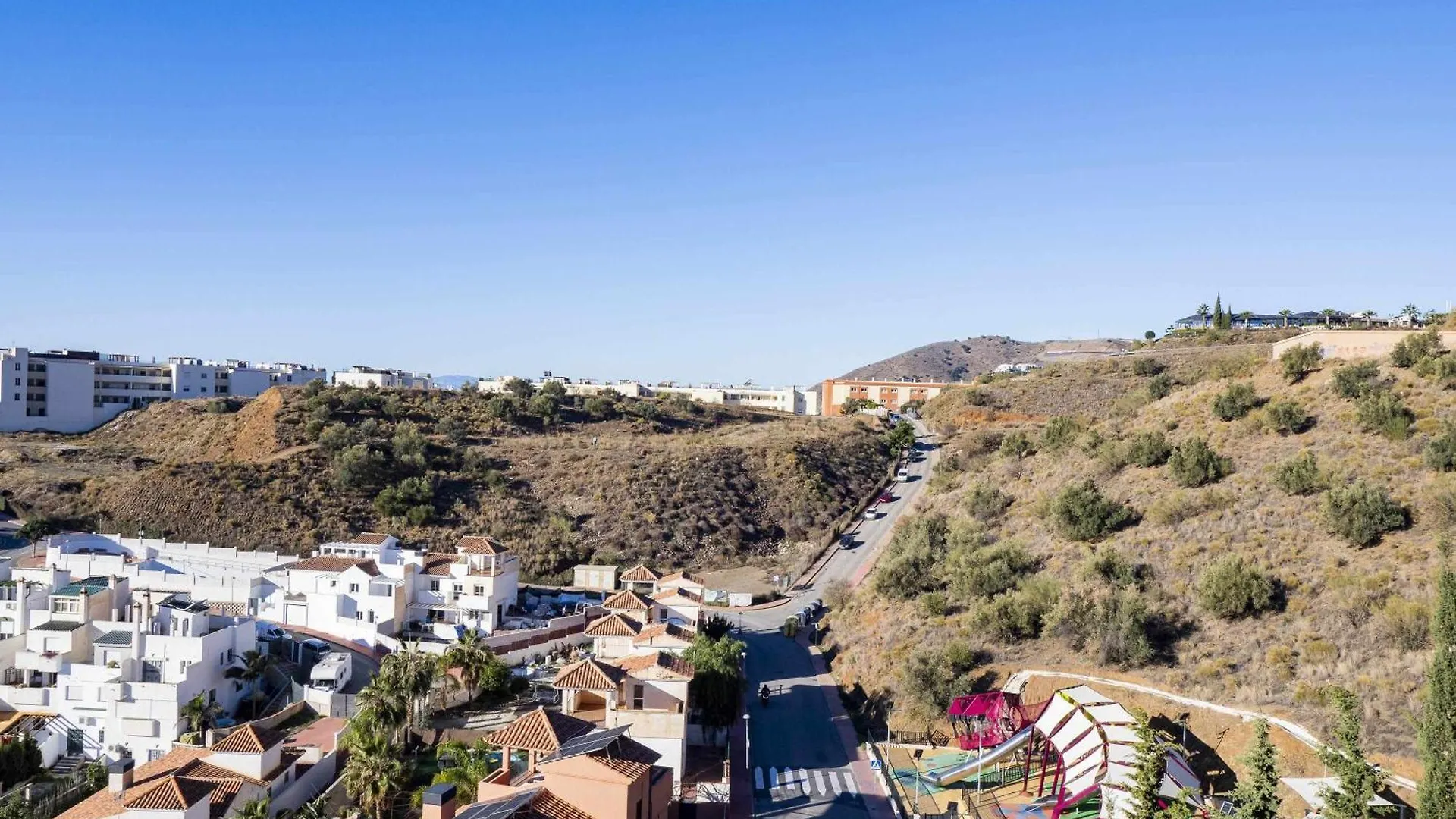 Atico Con Vistas Al Mar Piscina Y Parking Apartment Malaga