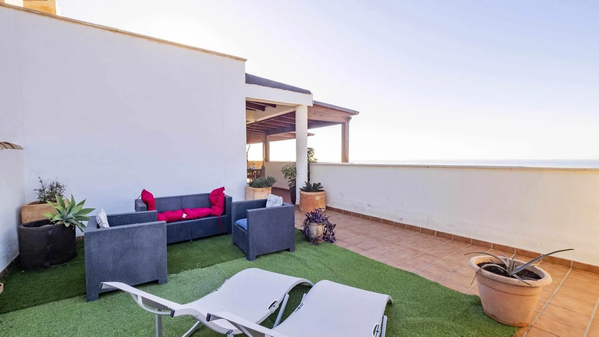 Atico Con Vistas Al Mar Piscina Y Parking Apartment Malaga